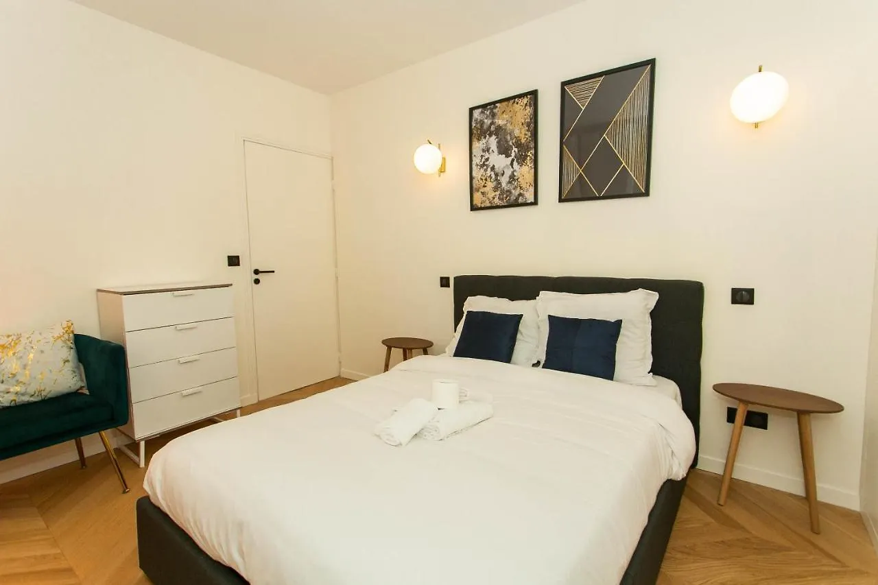 Madeleine St Lazare City Apartment Paryż Francja